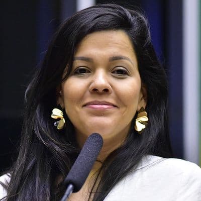 icon for Priscila Costa