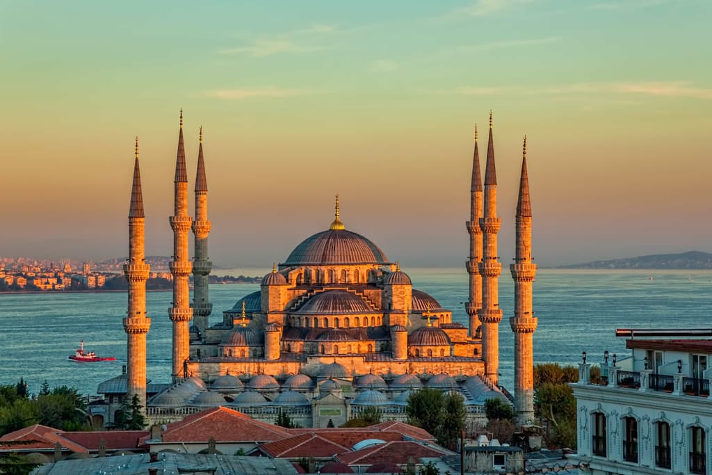 Highest temperature in Istanbul on July 30? card icon
