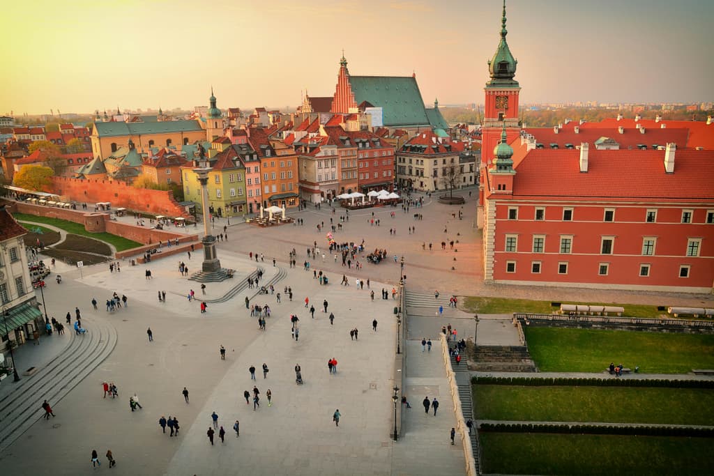 Highest temperature in Warsaw on July 30? card icon