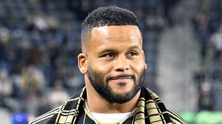 icon for Will Aaron Donald sign his next NFL contract by July 29, 2026?