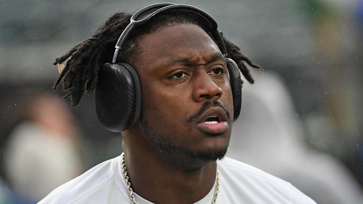 icon for Pro Football: A.J. Brown to join Patriots by regular season start?