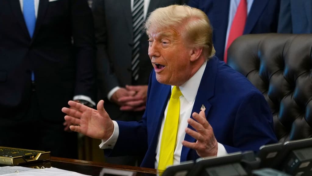 icon for Will Trump say "Lindsey" 5+ times during Tele-Rally?