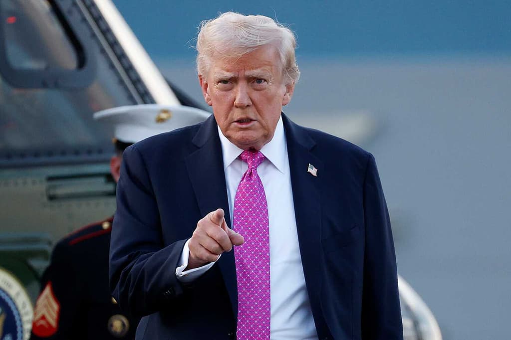 icon for Will Trump publicly insult someone on...?