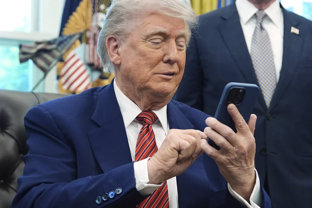 icon for Will Trump praise Allah again by July 31?