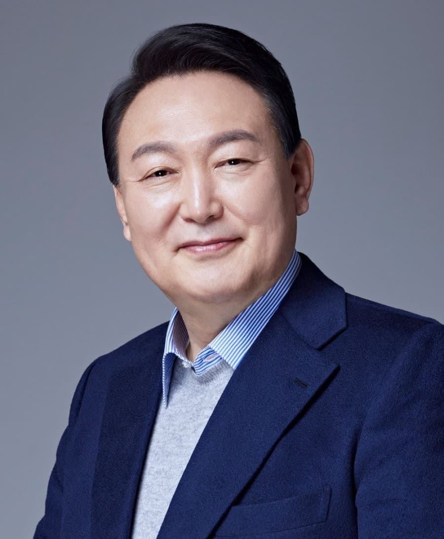 Yoon out of custody before 2027? card icon